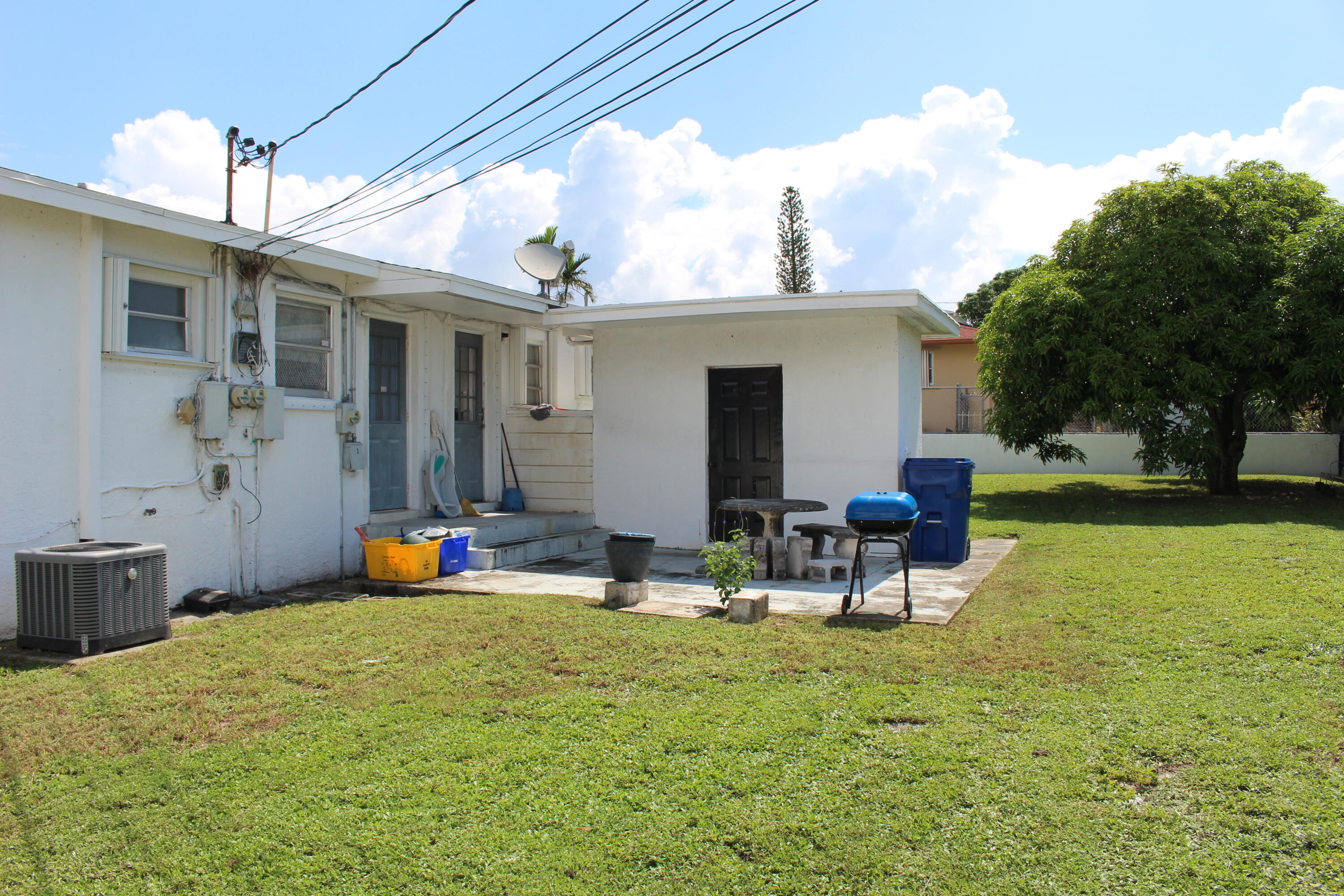 957 West 7th Street Riviera Beach, FL 33404 - Photo 30 of 30 IMG_3987