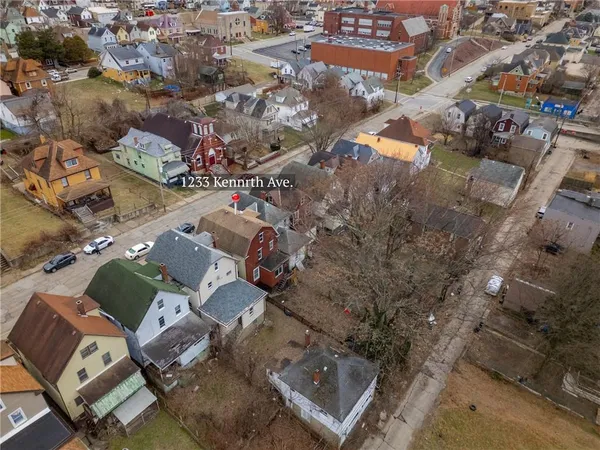 $94,000 | 1233 Kenneth Avenue, New Kensington, PA 15068