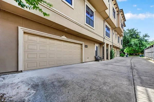 $3,995 | 6220 Oram Street, Unit B, Dallas, TX 75214