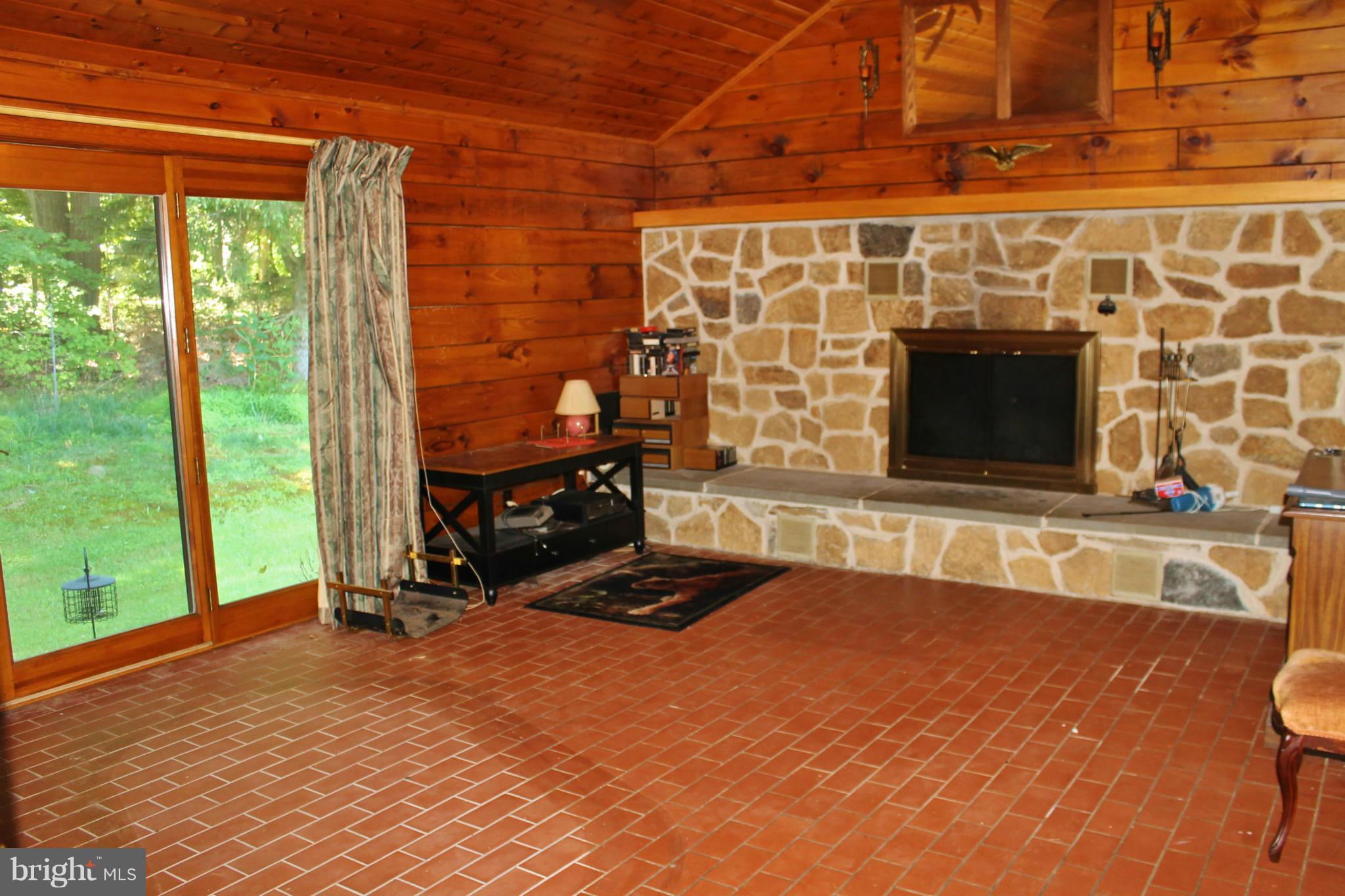 896 Union Church Road Elkton, MD 21921 - Photo 15 of 22 Family Room