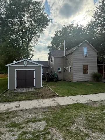 $137,500 | 204 Grant Street, Royal Center, IN 46978