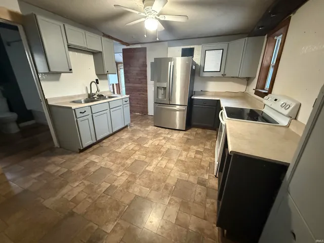 $137,500 | 204 Grant Street, Royal Center, IN 46978