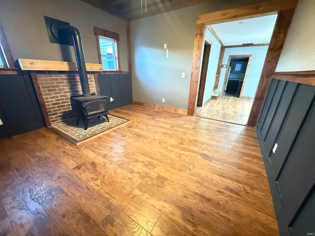 $137,500 | 204 Grant Street, Royal Center, IN 46978