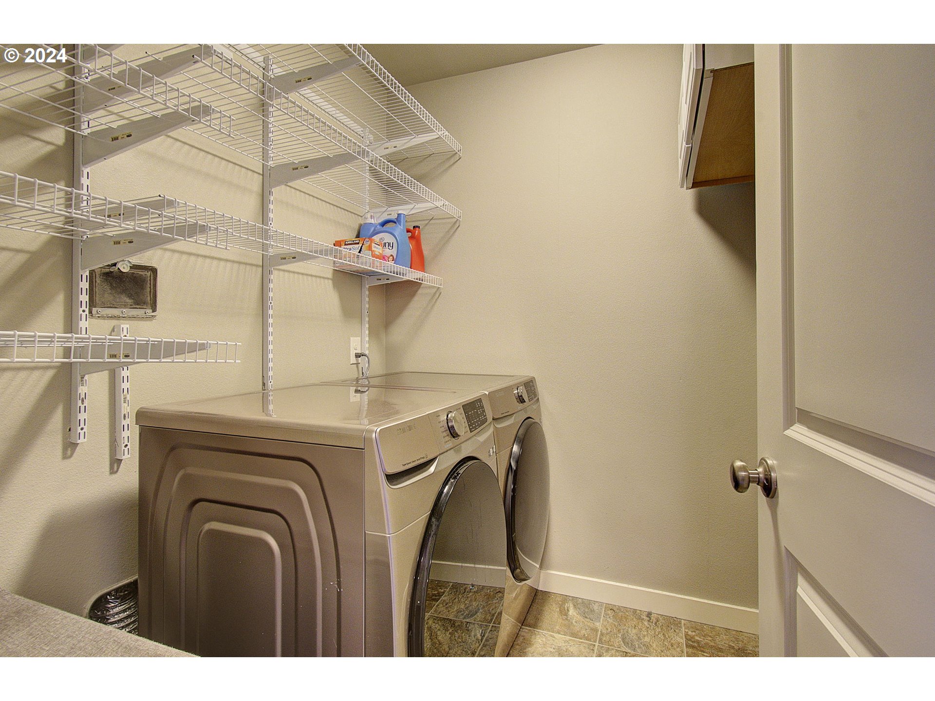 146 North 44th Place Ridgefield, WA 98642 - Photo 22 of 30 a utility room with dryer and washer