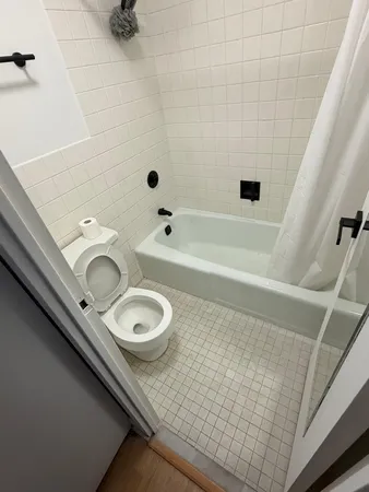 $54,900 | 4300 West Ford City Drive, Unit 401A, Chicago, IL 60652