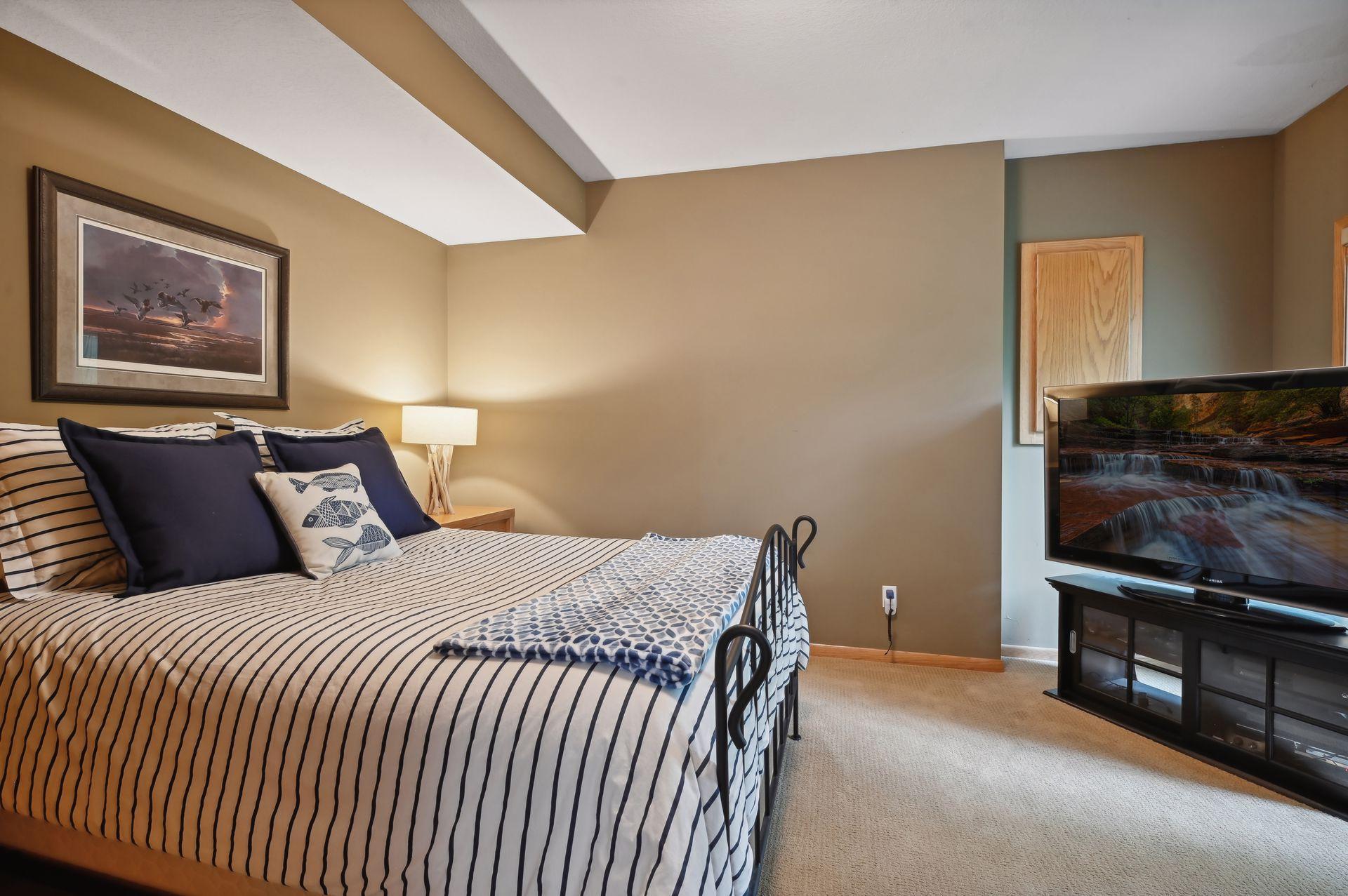 399 Ridgeview Drive Wayzata, MN 55391 - Photo 52 of 60