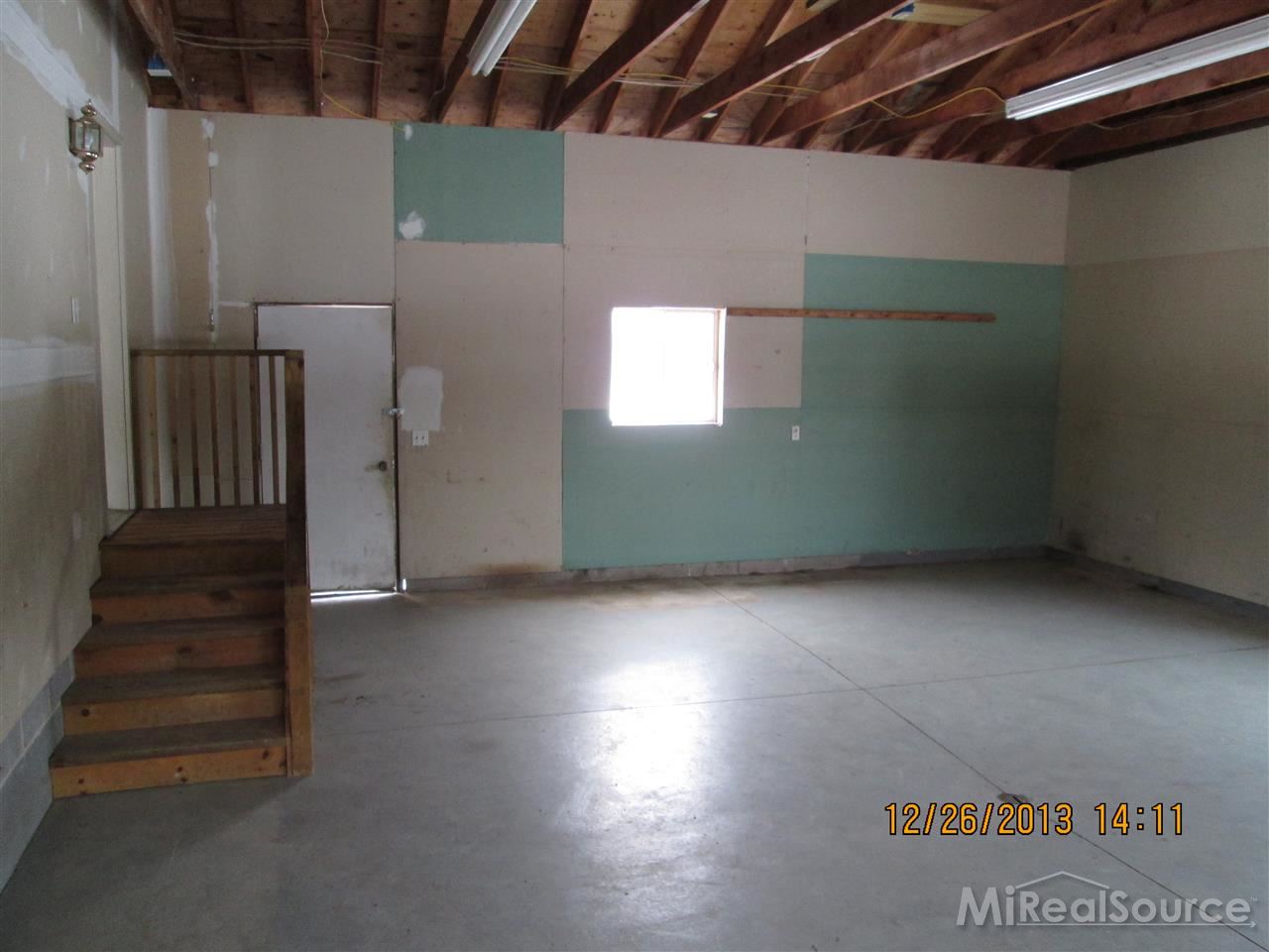 1918 Emerson Road Goodells, MI 48027 - Photo 12 of 26 31177406-11.JPG