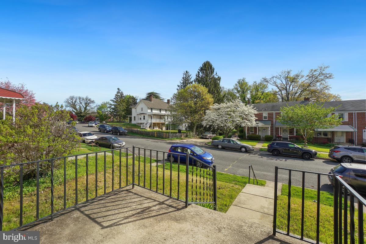 162 Cherrydell Road Baltimore, MD 21228 - Photo 3 of 31 Charming neighborhood view awaits!
