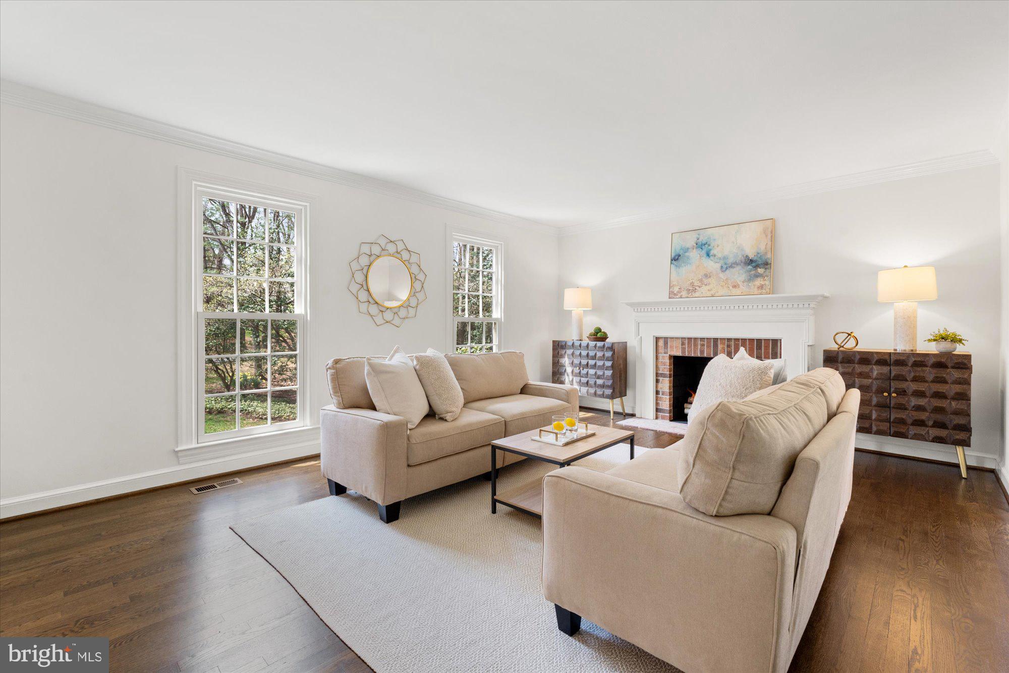 10415 Mt Sunapee Road Vienna, VA 22182 - Photo 11 of 53 Gleaming Hardwood Floors