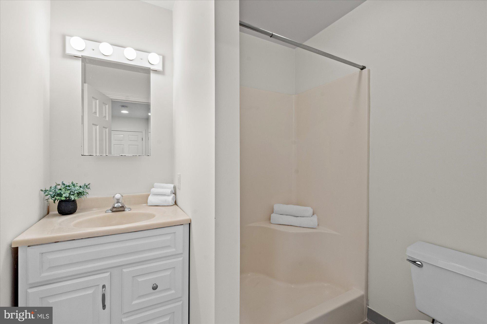 10415 Mt Sunapee Road Vienna, VA 22182 - Photo 40 of 53 Gallery Image 40