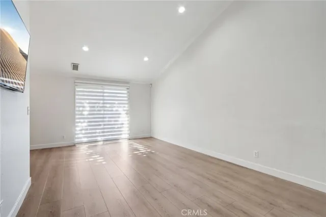 $449,950 | 7439 Woodman Avenue, Unit 31, Van Nuys, CA 91401