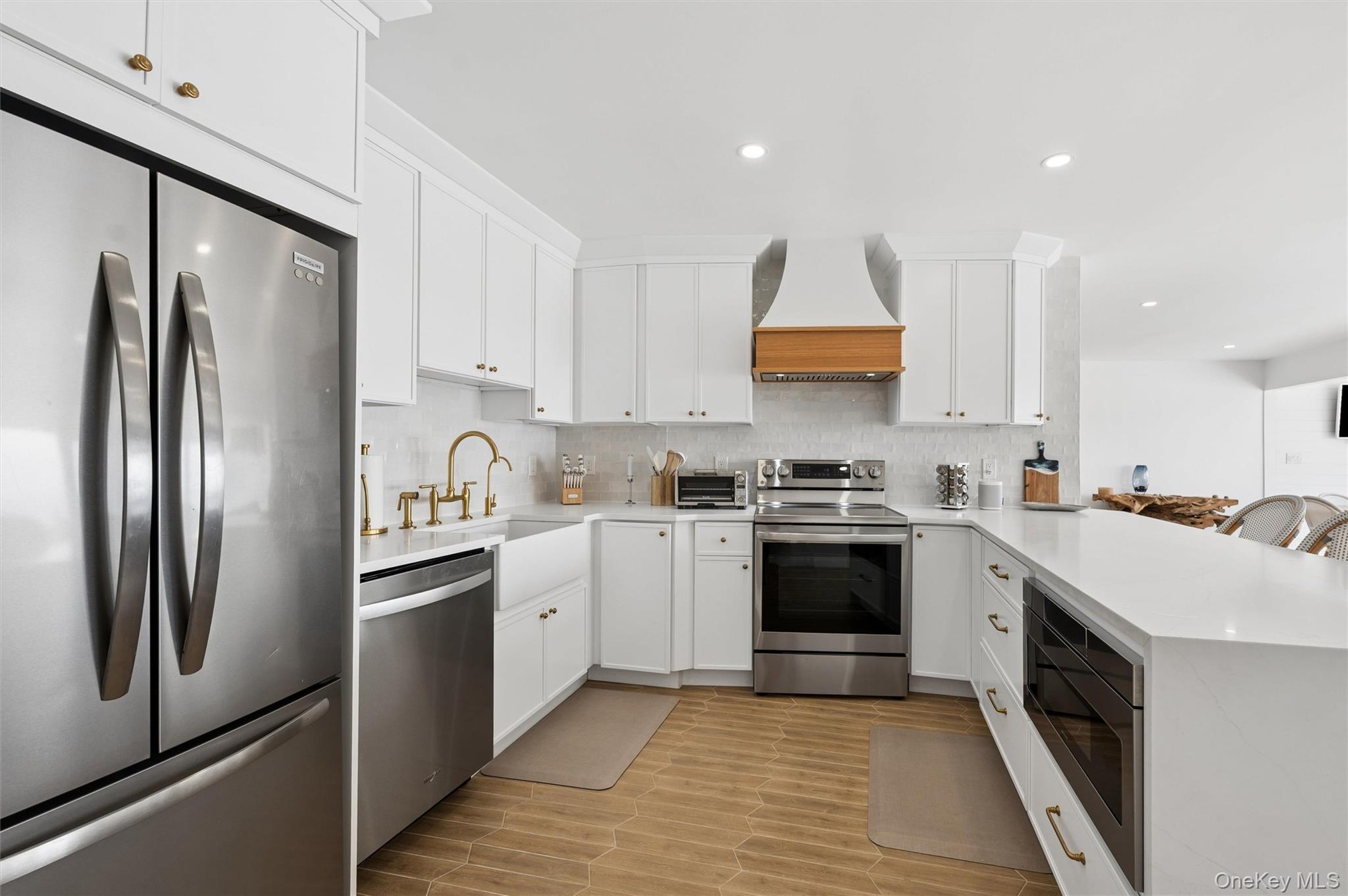 585 Dune Road, Unit B1012 Westhampton, NY 11978 - Photo 5 of 16