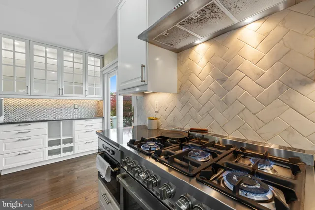 $975,000 | 1038 Cottonwood Drive, Collegeville, PA 19426