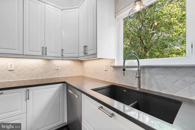 $975,000 | 1038 Cottonwood Drive, Collegeville, PA 19426