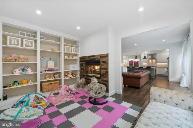 $975,000 | 1038 Cottonwood Drive, Collegeville, PA 19426