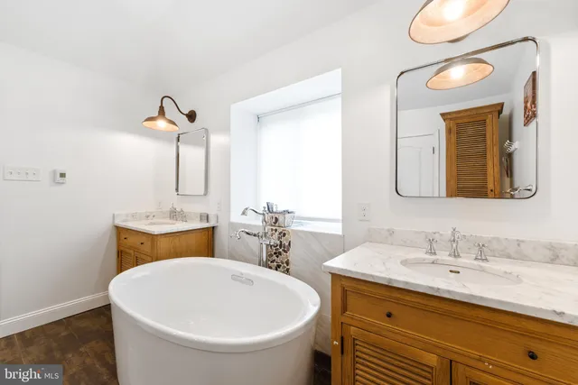 $975,000 | 1038 Cottonwood Drive, Collegeville, PA 19426