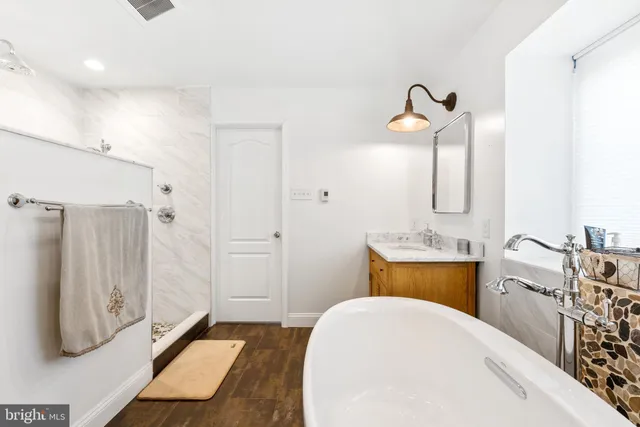 $975,000 | 1038 Cottonwood Drive, Collegeville, PA 19426