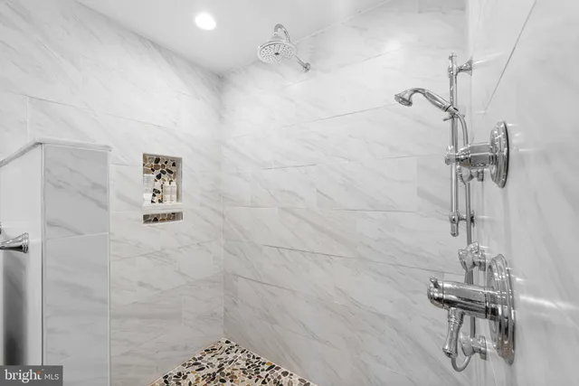 $975,000 | 1038 Cottonwood Drive, Collegeville, PA 19426