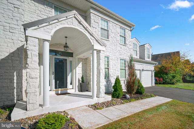 $975,000 | 1038 Cottonwood Drive, Collegeville, PA 19426