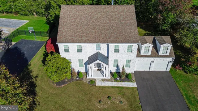 $975,000 | 1038 Cottonwood Drive, Collegeville, PA 19426