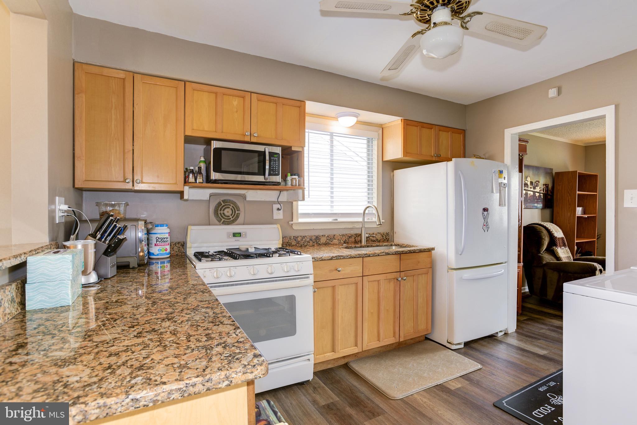 447 Colonial Road Bellmawr, NJ 08031 - Photo 9 of 27 Gallery Image 9