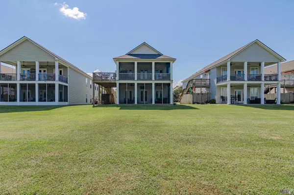$244,500 | 11182 River Highlands Drive, Unit 4A, St. Amant, LA 70774