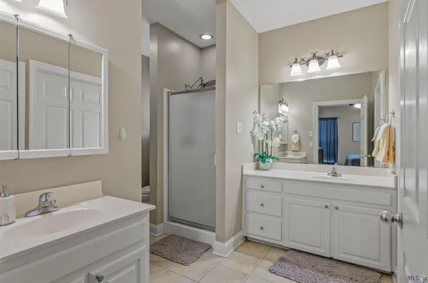 $244,500 | 11182 River Highlands Drive, Unit 4A, St. Amant, LA 70774