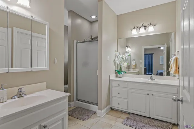 $244,500 | 11182 River Highlands Drive, Unit 4A, St. Amant, LA 70774