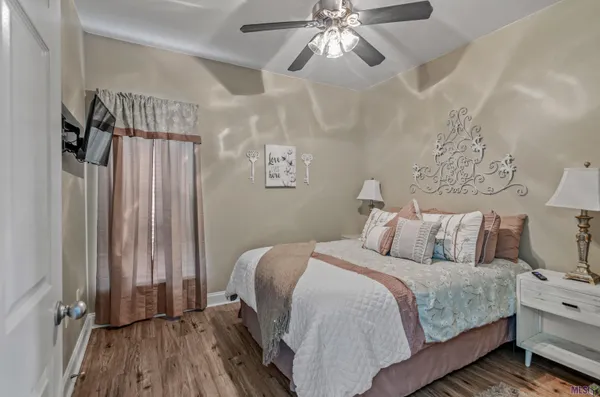 $244,500 | 11182 River Highlands Drive, Unit 4A, St. Amant, LA 70774