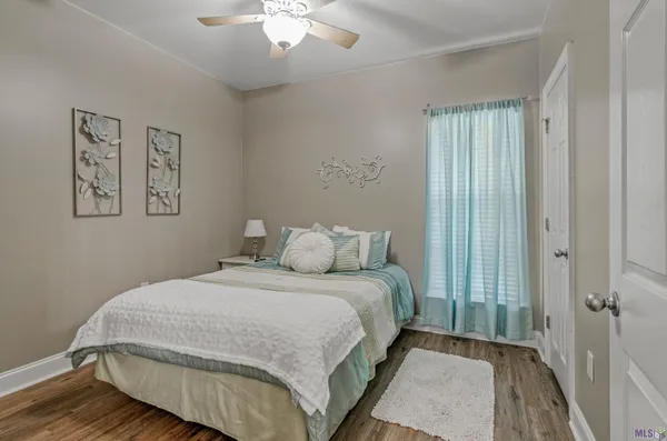 $244,500 | 11182 River Highlands Drive, Unit 4A, St. Amant, LA 70774