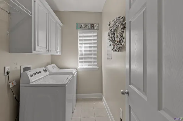 $244,500 | 11182 River Highlands Drive, Unit 4A, St. Amant, LA 70774