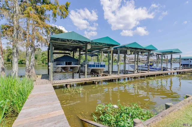 $244,500 | 11182 River Highlands Drive, Unit 4A, St. Amant, LA 70774