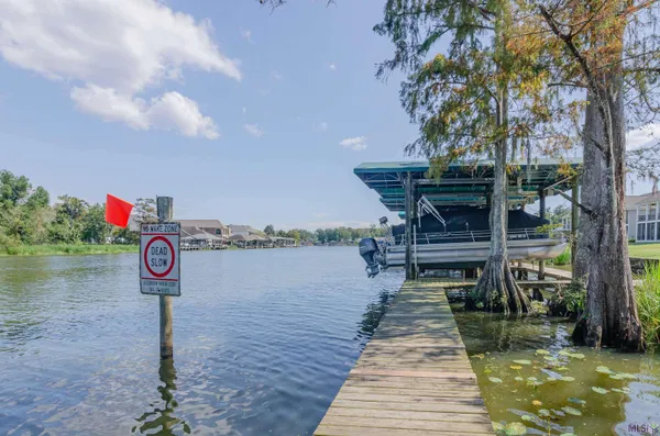 $244,500 | 11182 River Highlands Drive, Unit 4A, St. Amant, LA 70774