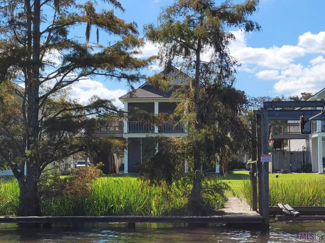 $244,500 | 11182 River Highlands Drive, Unit 4A, St. Amant, LA 70774