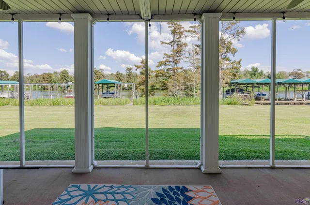 $244,500 | 11182 River Highlands Drive, Unit 4A, St. Amant, LA 70774