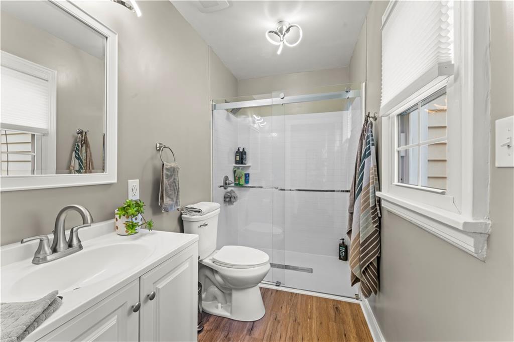 860 East McMurray Road Venetia, PA 15367 - Photo 18 of 37 Second Master Bathroom