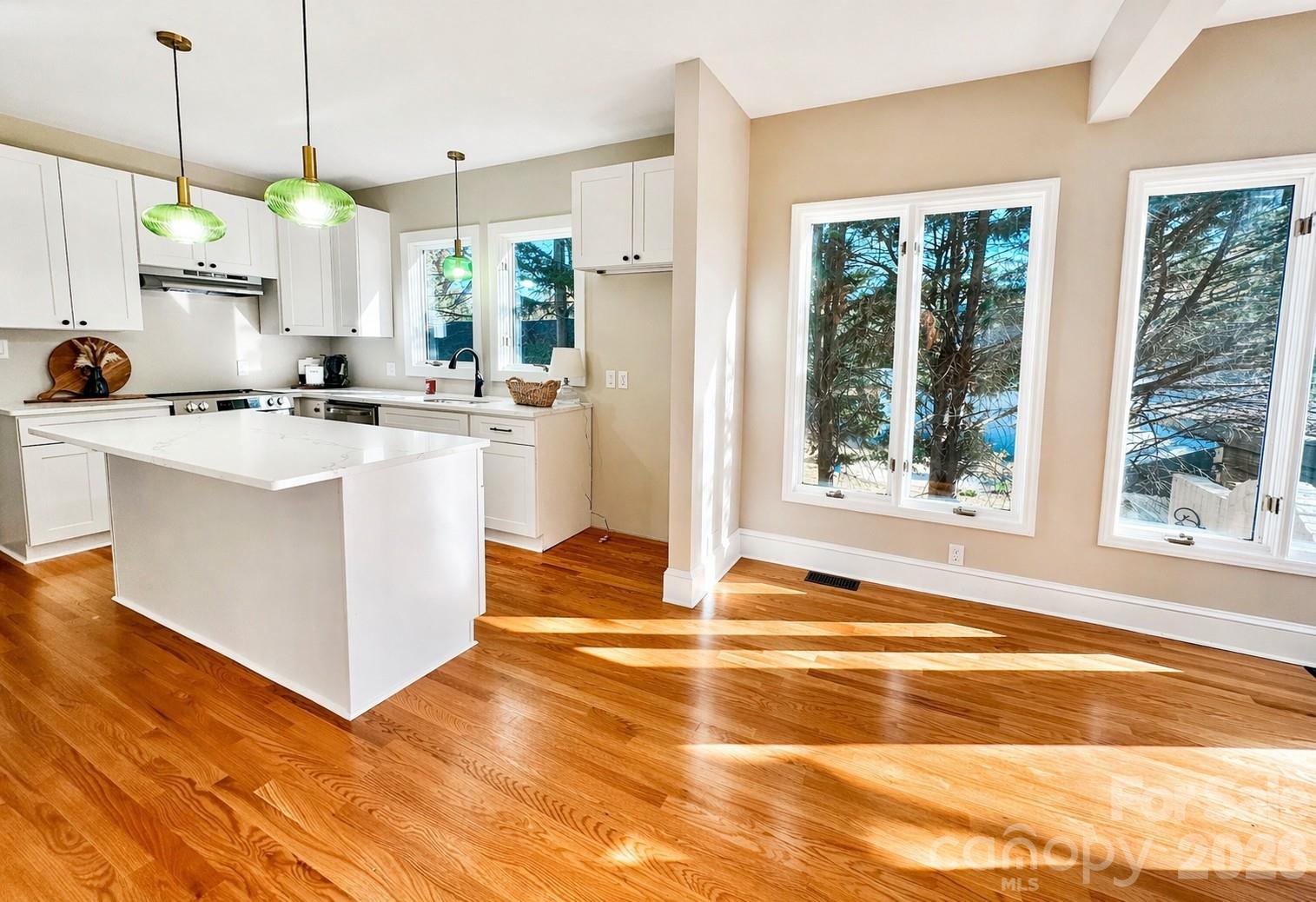 317 8th Street Northwest Hickory, NC 28601 - Photo 11 of 44
