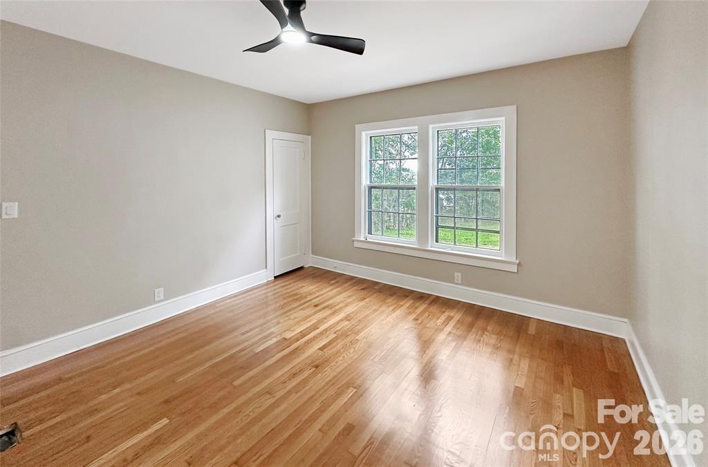 317 8th Street Northwest Hickory, NC 28601 - Photo 30 of 44