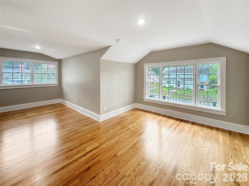 317 8th Street Northwest Hickory, NC 28601 - Photo 35 of 44