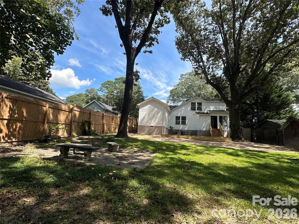 317 8th Street Northwest Hickory, NC 28601 - Photo 41 of 44