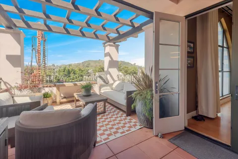 $1,895,000 | 401 Chapala Street, Unit 312, Santa Barbara, CA 93101