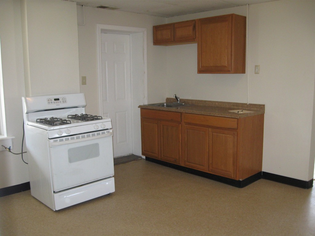 25-39 Front Street Three Rivers, MA 01080 - Photo 9 of 19