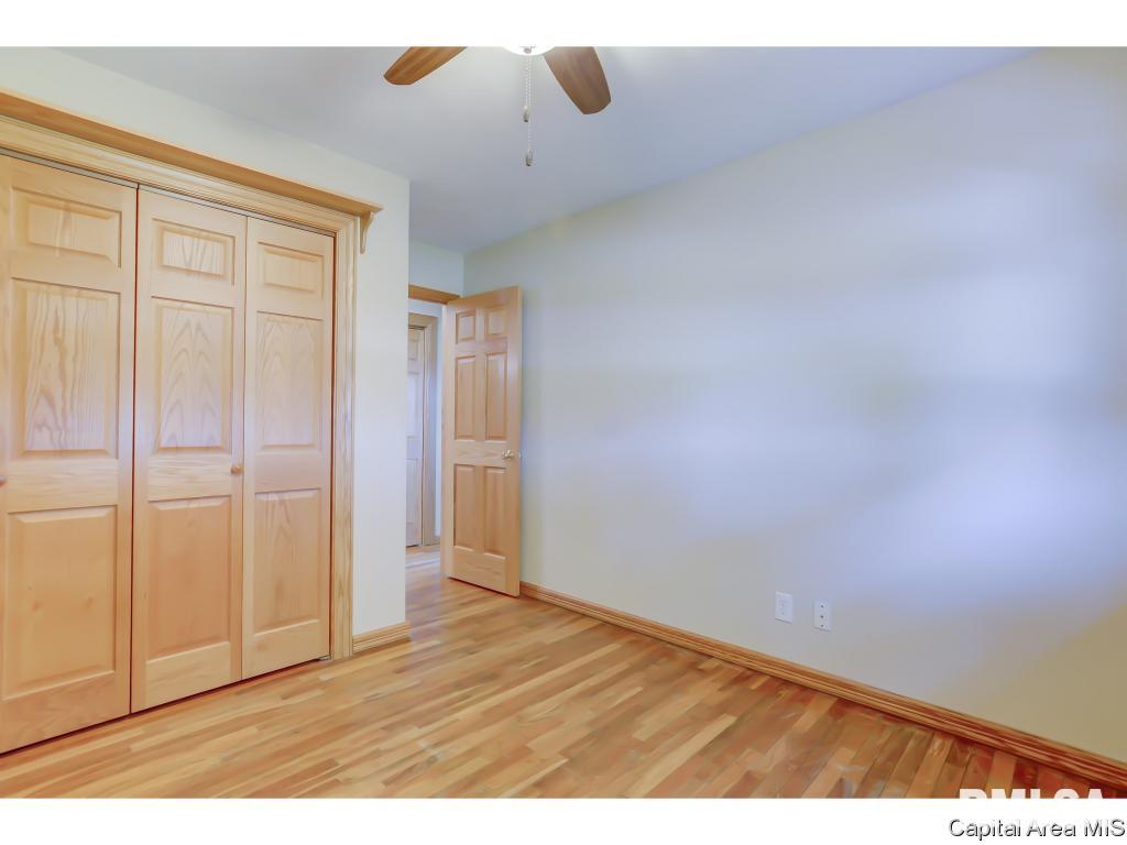 880 South Bradfordton Road Springfield, IL 62711 - Photo 16 of 36