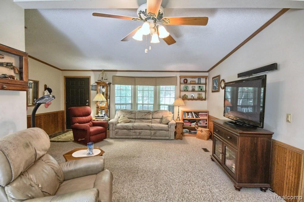 21441 Merriman Road New Boston, MI 48164 - Photo 5 of 28 Great_Room.jpg