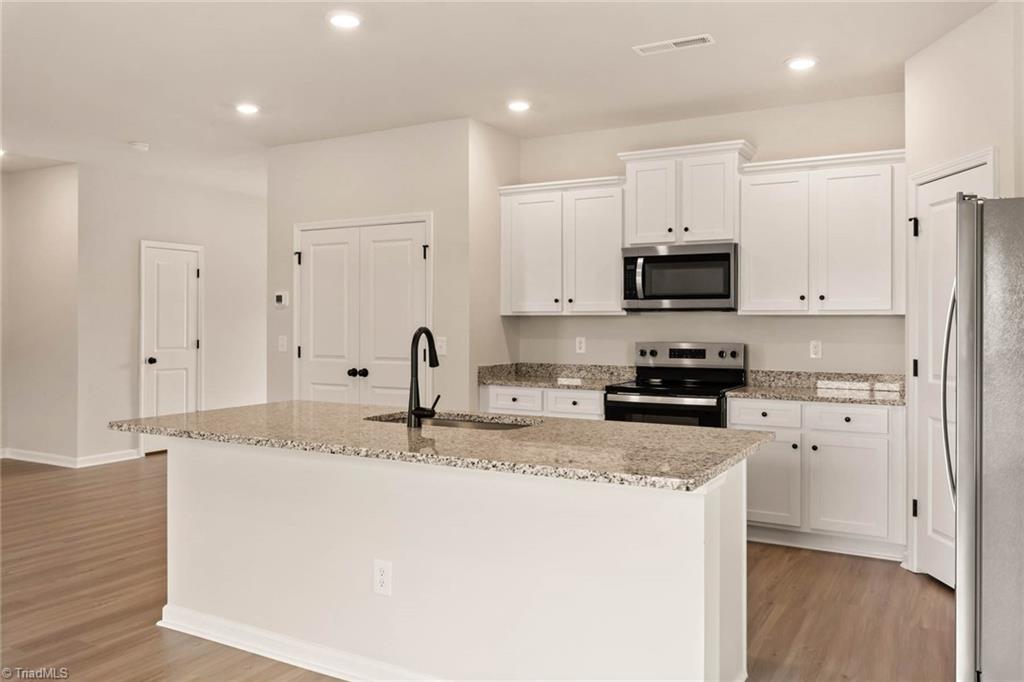 1046 Jonestown Road Winston-Salem, NC 27103 - Photo 20 of 24