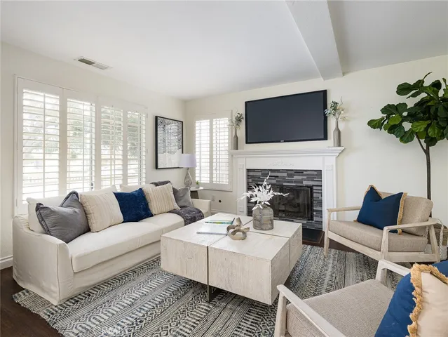 $1,585,000 | 2210 Harriman Lane, Unit A, Redondo Beach, CA 90278