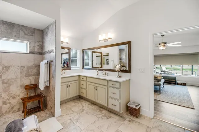 a view of a livingroom and dining room
