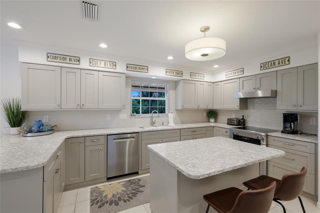115 Hammock Road Anna Maria, FL 34216 - Photo 16 of 56