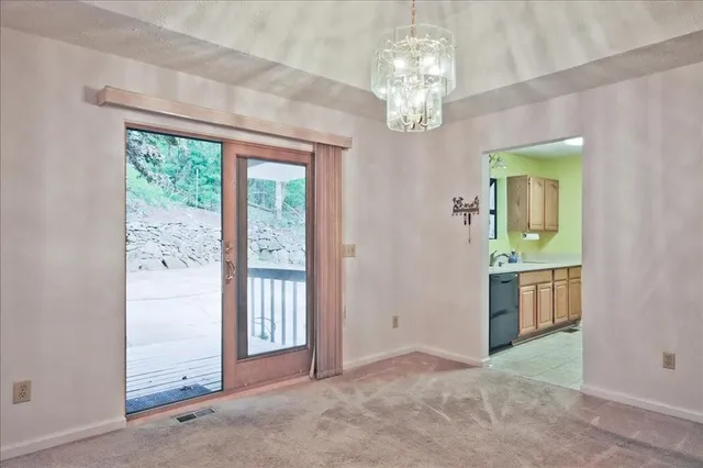 en view interior of the house and hallway