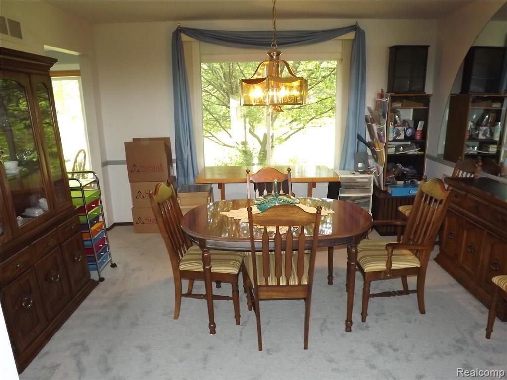 606 Baker Street Rochester Hills, MI 48307 - Photo 4 of 16